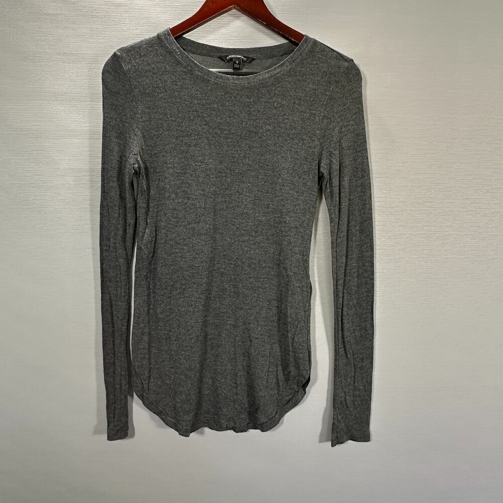 Banana Republic Top Womens Small Gray Cotton Stretch Long Sleeve Tee Curved Hem